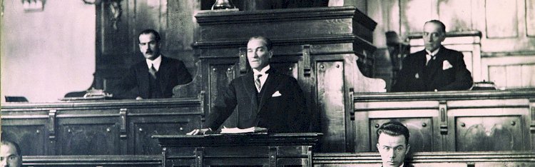 CUMHURİYETİN İLANI